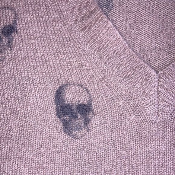 360 CASHMERE Skull Print Vneck Cashmere Sweater Size XS Blush Pink - Picture 5 of 12